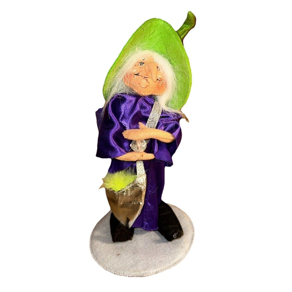 Annalee Halloween Witch W/Crystal Ball 2009 wearing  Green Hat Purple Dress